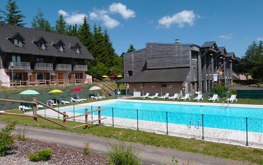 Appartement Dans Residence Bois De La Reine, Besse Et Saint Anastaise Eksteriør billede